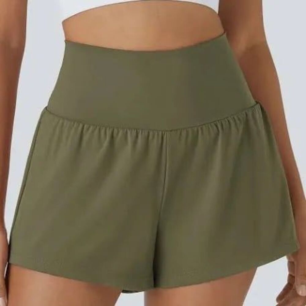 Halara GREEN Airy Super High Waisted 2-in-1 InstantCool Yoga Shorts 5in LONG